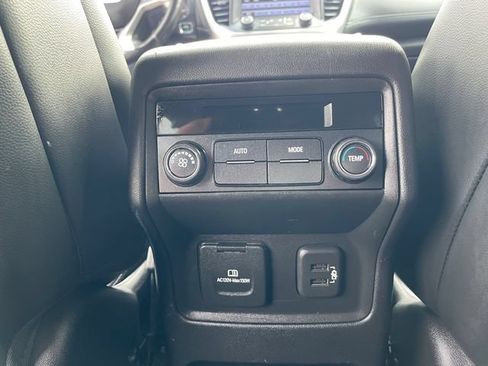 Used 2018 GMC Acadia SLT AWD/4WD image 29