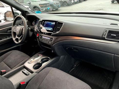 Used 2022 Honda Pilot Sport image 13