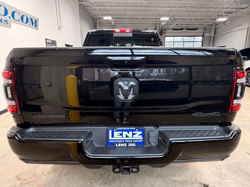 Used 2019 RAM 2500 Laramie w/ Black Appearance Package AWD/4WD image 5
