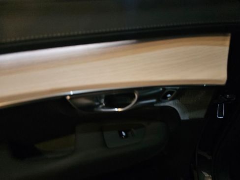 Certified 2025 Volvo XC90 B6 Ultra image 15