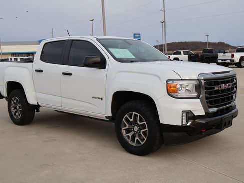 Used 2022 GMC Canyon AT4 w/ Trailering Package image 5