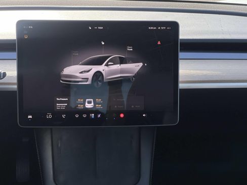 Used 2023 Tesla Model 3 Standard Range RWD image 7