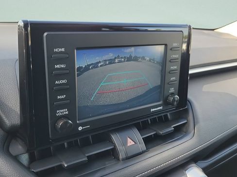 Certified 2020 Toyota RAV4 LE AWD/4WD image 17