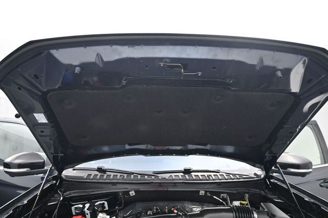 Used 2025 Ford Expedition Active AWD/4WD image 16
