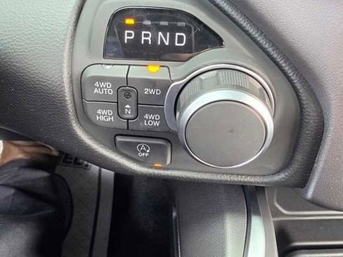 New 2026 RAM 1500 4x4 Crew Cab image 17