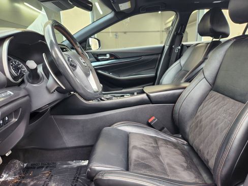 Used 2023 Nissan Maxima SR w/ Sport Mat Group FWD image 47