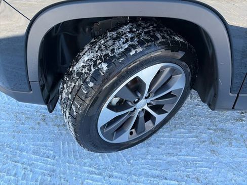 Used 2022 Jeep Cherokee Limited w/ Elite Package AWD/4WD image 18