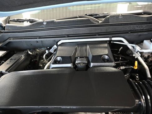 Used 2025 GMC Canyon Denali image 34