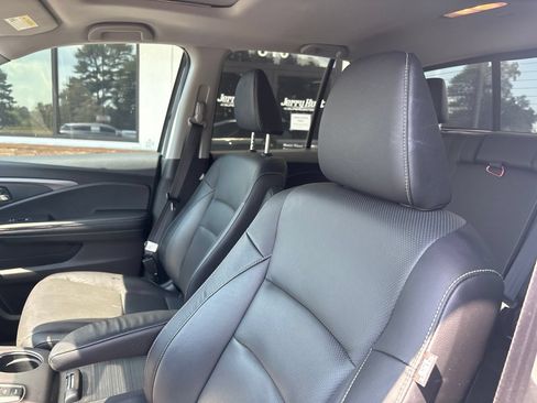 Used 2023 Honda Ridgeline RTL-E image 3