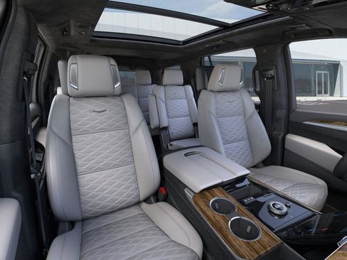 New 2026 Cadillac Escalade Platinum Luxury AWD/4WD image 17