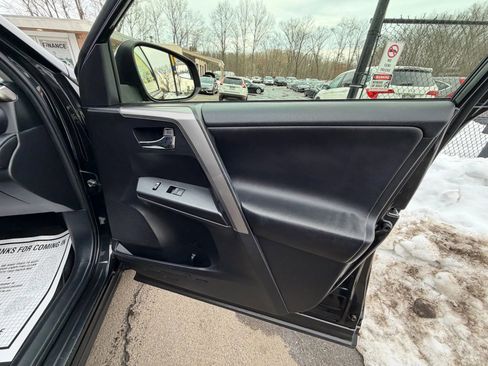 Used 2016 Toyota RAV4 XLE image 14