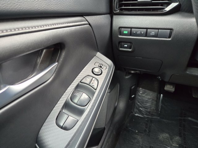Used 2024 Nissan Sentra SV FWD image 17