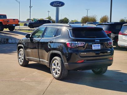 New 2026 Jeep Compass Latitude