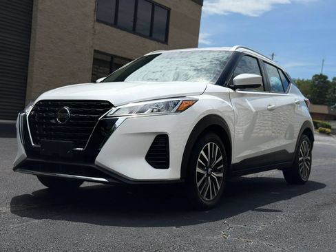 Used 2021 Nissan Kicks SV FWD image 33