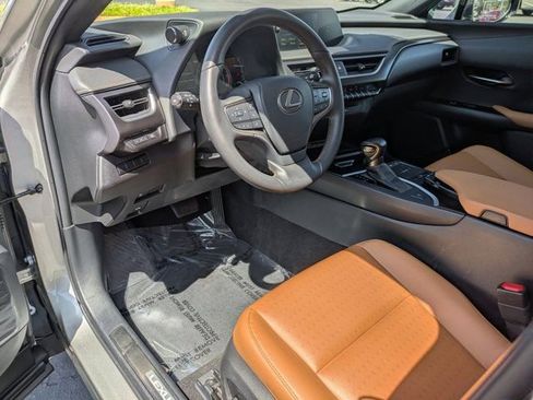 Used 2022 Lexus UX 200 w/ Accessory Package (Z1) FWD image 13