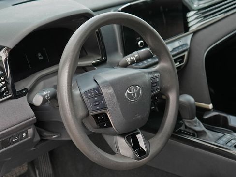 Used 2025 Toyota Camry LE FWD image 17