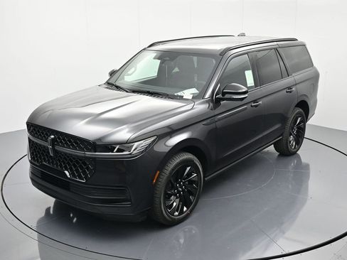 New 2026 Lincoln Navigator Reserve AWD/4WD image 30