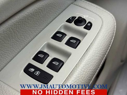 Used 2020 Volvo S60 T5 Momentum image 41