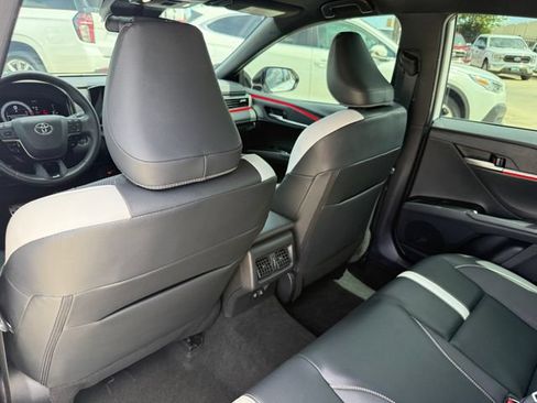 Used 2025 Toyota Camry SE AWD/4WD image 21