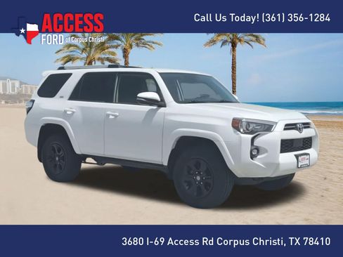 Used 2022 Toyota 4Runner SR5 Premium w/ Moonroof Package AWD/4WD image 2