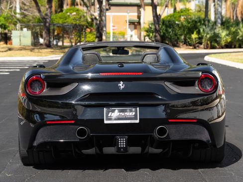 Used 2017 Ferrari 488 Spider image 2