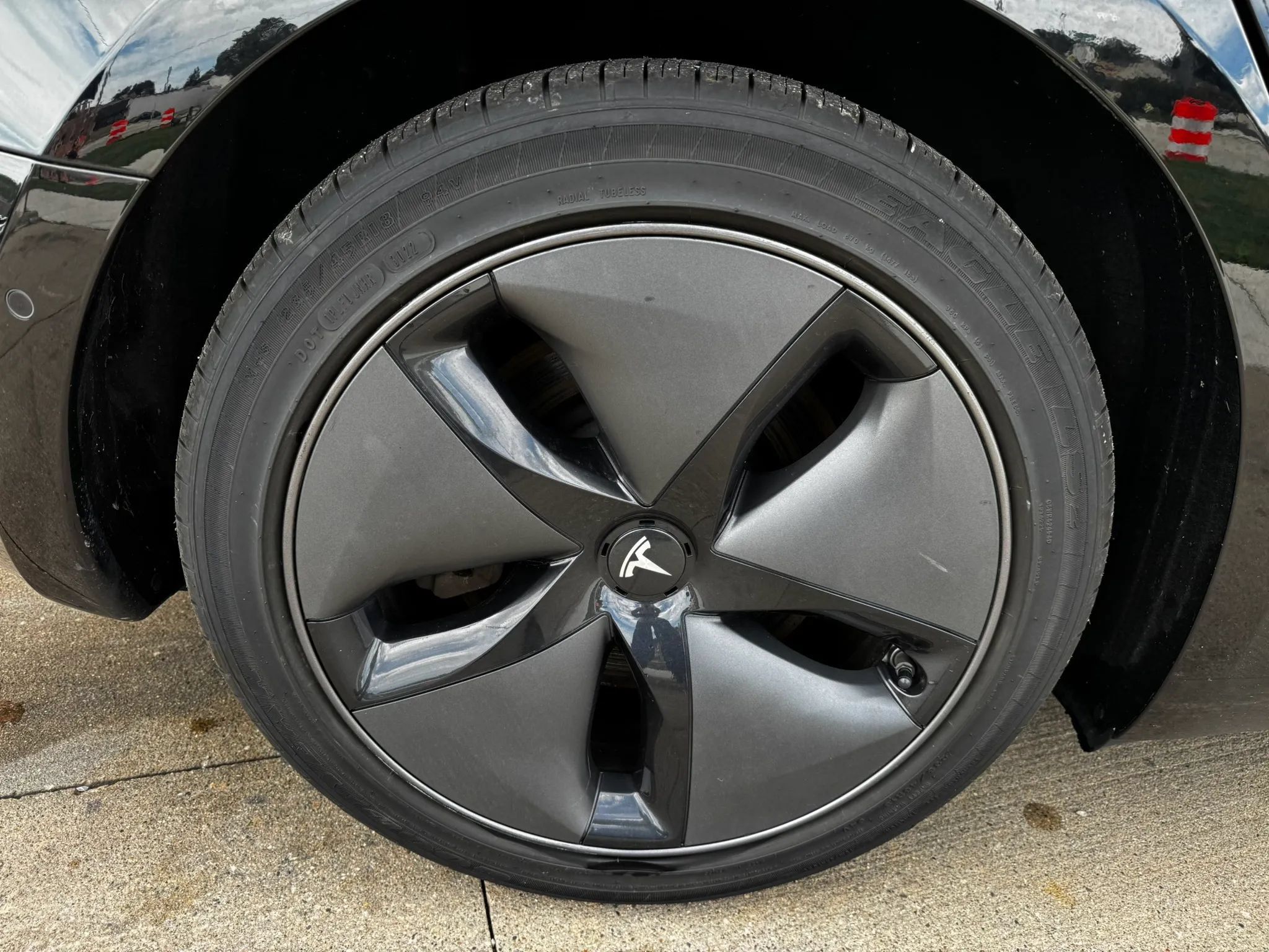 Used 2018 Tesla Model 3 Long Range AWD/4WD image 19