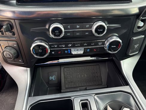 Used 2024 Ford F150 Platinum w/ Equipment Group 702A High image 26