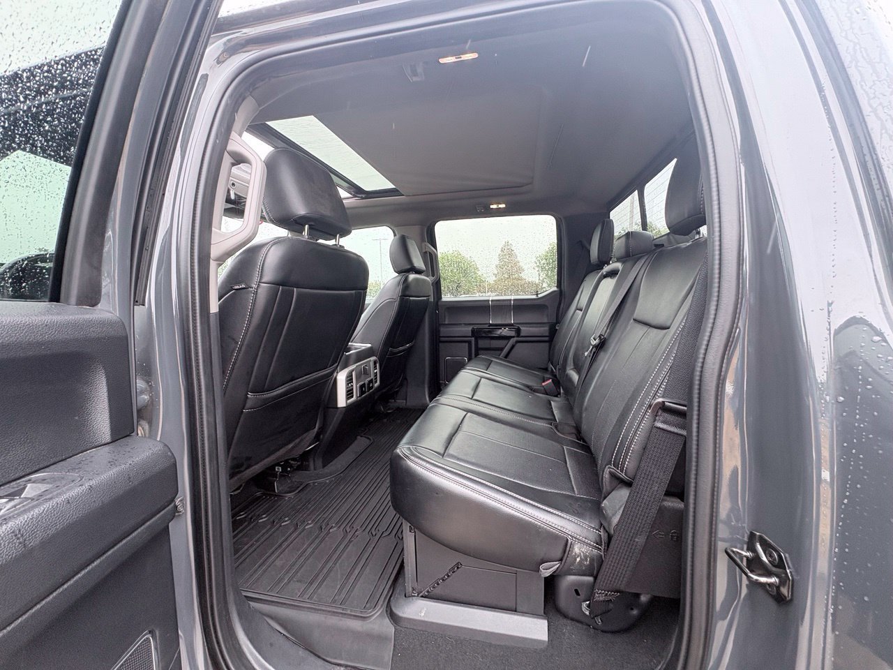 Used 2021 Ford F250 Lariat w/ Lariat Ultimate Package AWD/4WD image 7