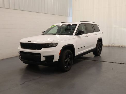 Used 2023 Jeep Grand Cherokee L Laredo AWD/4WD image 6