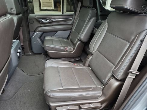 Used 2021 GMC Yukon Denali w/ Denali Premium Package AWD/4WD image 18