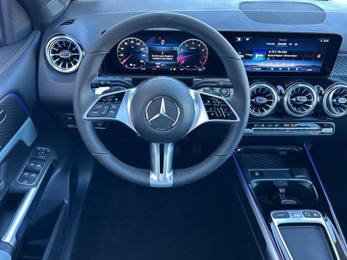 Used 2026 Mercedes-Benz GLB 250 image 25