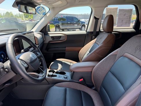 Certified 2025 Ford Bronco Sport Outer Banks w/ Outer Banks Tech Package+ AWD/4WD image 8
