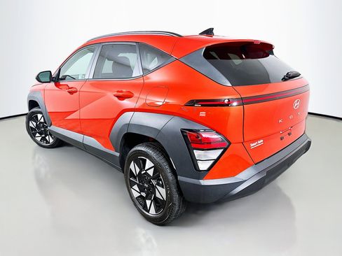 Used 2025 Hyundai Kona SEL image 5