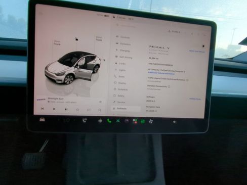 Used 2023 Tesla Model Y Long Range AWD/4WD image 8
