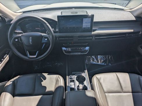 Certified 2023 Lincoln Corsair FWD w/ Equipment Group 101A image 17