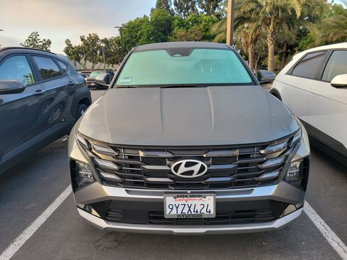 Used 2026 Hyundai Tucson SE FWD image 2