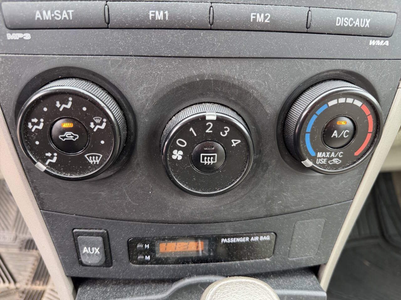 Used 2010 Toyota Corolla LE FWD image 35