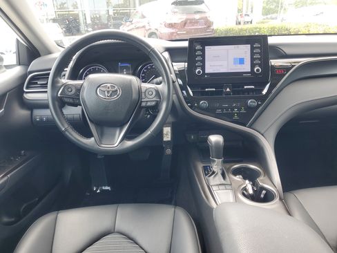 Certified 2023 Toyota Camry SE FWD image 10