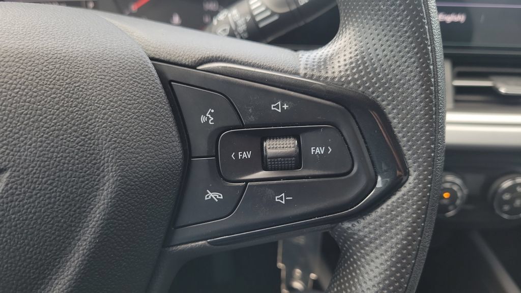 Used 2024 Chevrolet Trax LS FWD image 20
