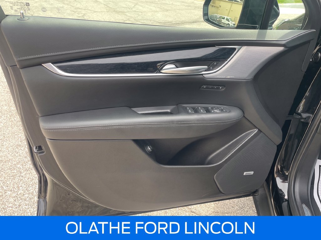 Used 2025 Cadillac XT5 Premium Luxury AWD/4WD image 12