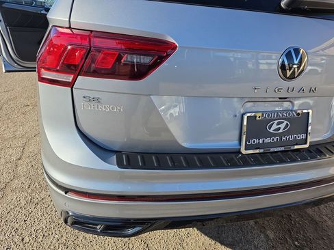 Used 2023 Volkswagen Tiguan SE R-Line image 43
