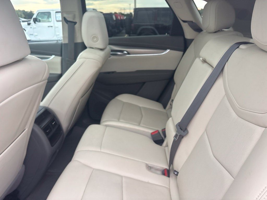 Used 2024 Cadillac XT5 Premium Luxury w/ Technology Package FWD image 16
