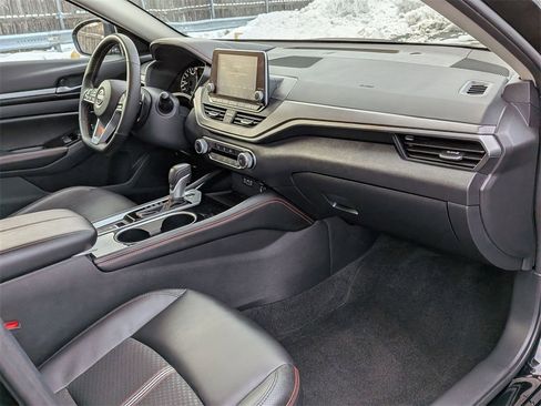 Used 2025 Nissan Altima 2.5 SR image 21