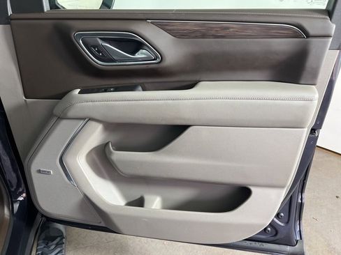 Used 2022 Chevrolet Tahoe Z71 w/ Z71 Off-Road Package image 12