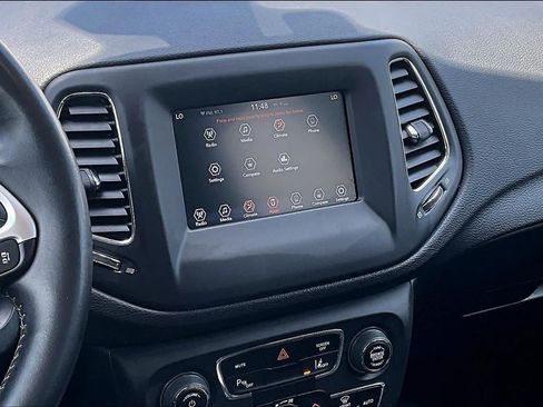Used 2020 Jeep Compass Latitude AWD/4WD image 9