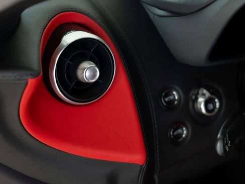 Used 2023 McLaren GT RWD image 18