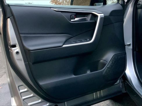 New 2025 Toyota RAV4 XLE image 10