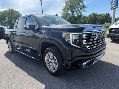Used 2025 GMC Sierra 1500 Denali AWD/4WD image 3