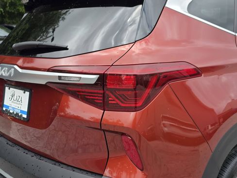 Used 2022 Kia Seltos S FWD image 8