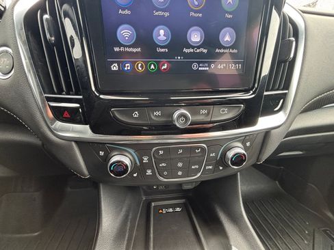 Used 2023 Chevrolet Traverse Premier image 4